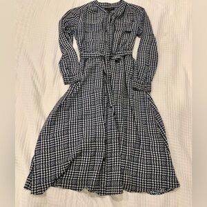 Banana Republic Black and White Midi Dress